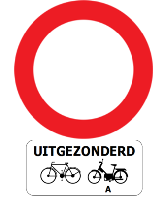 Einfahrt in beide Richtungen verboten, außer für Radfahrer und Mofas Klasse A.